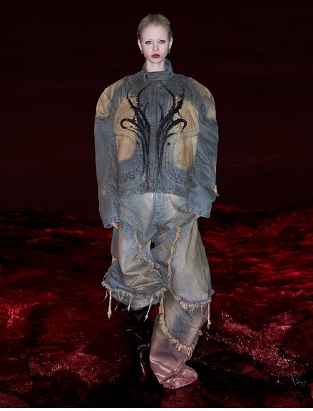 American-style Distressed Machete Jeans